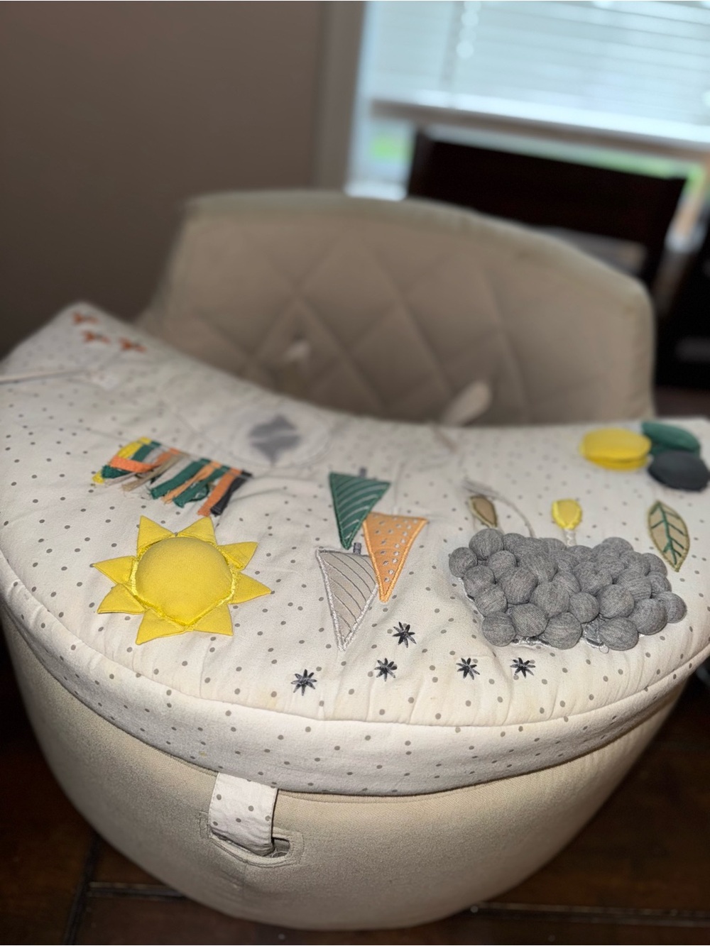 Plush Activity Toy Seat Cover with Sun & Cloud Design - Cream/Grey